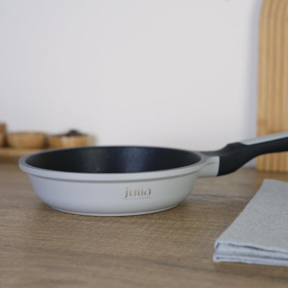 مقلاة جرانيت Julia