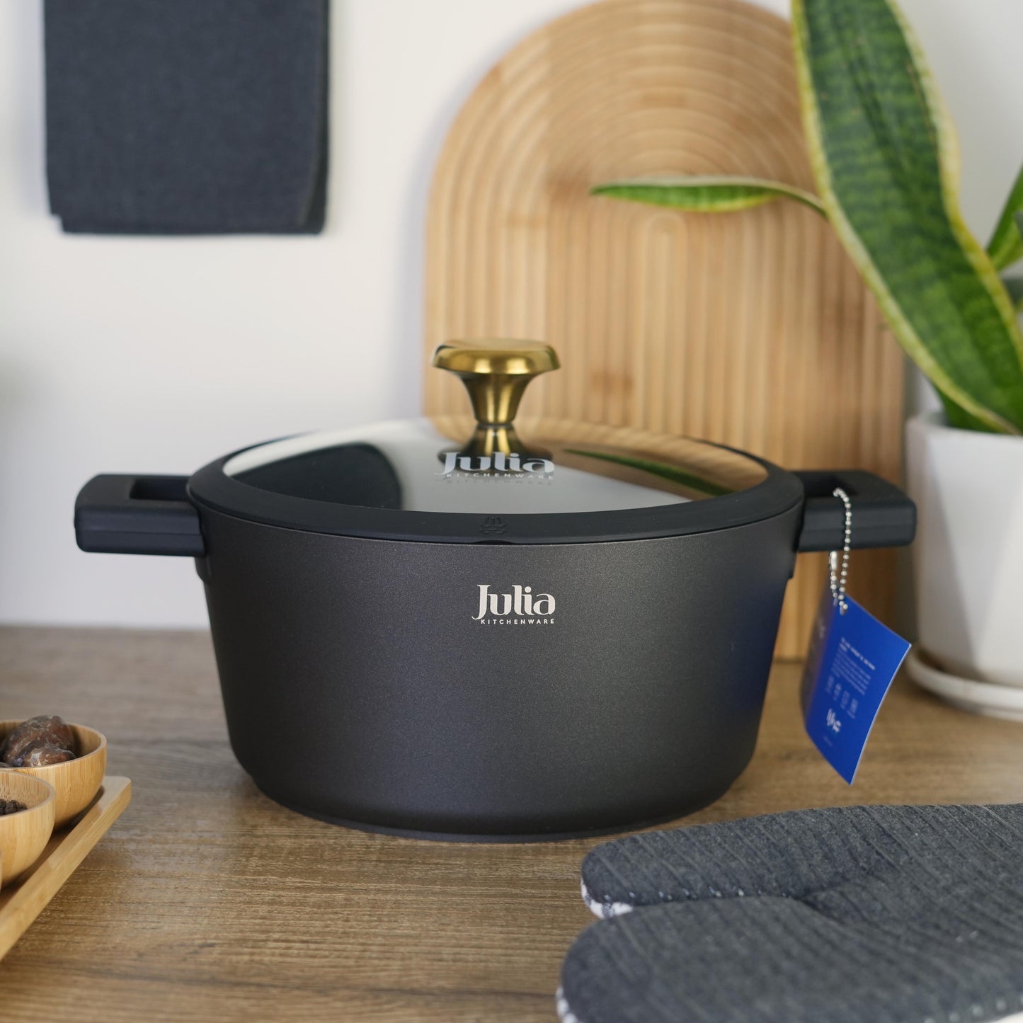 طقم طناجر Julia