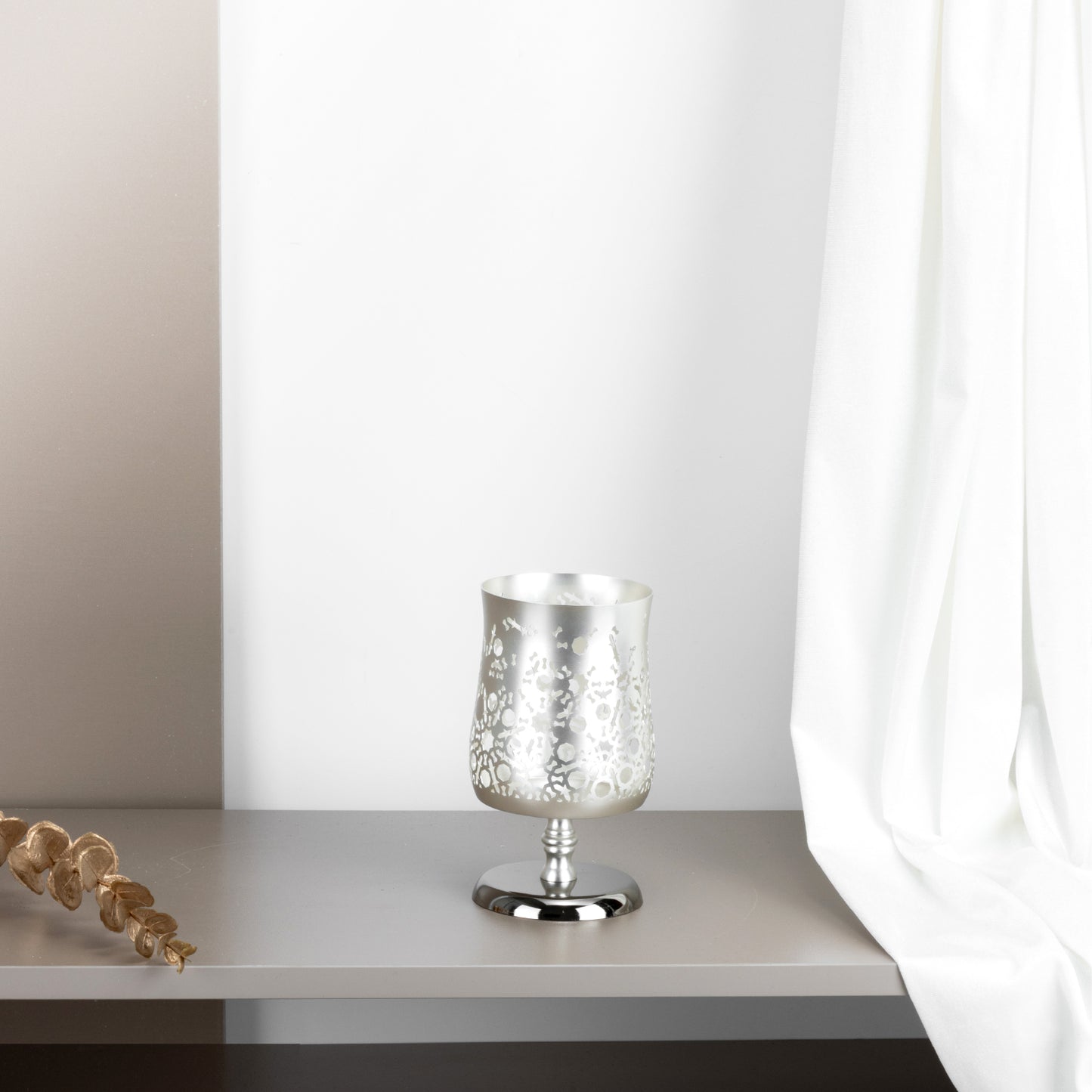 Candle holder