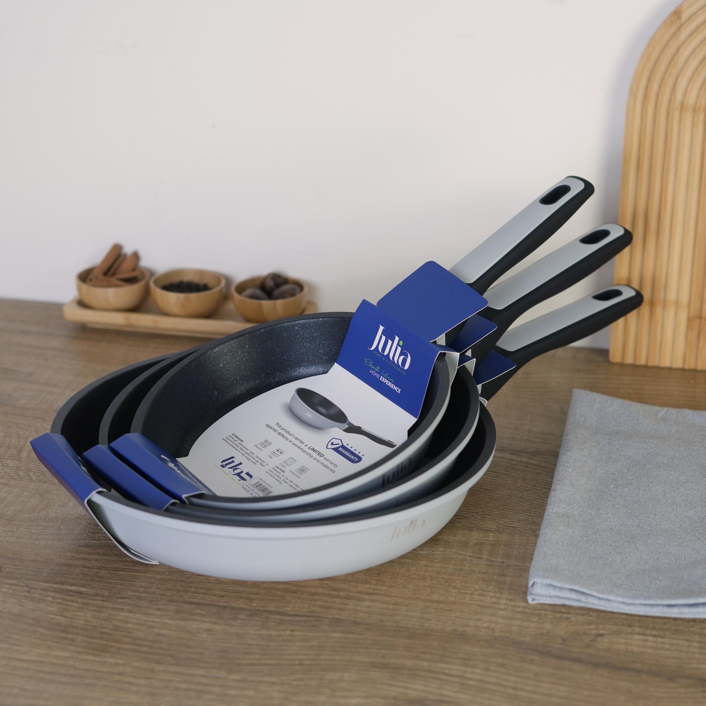 مقلاة جرانيت Julia