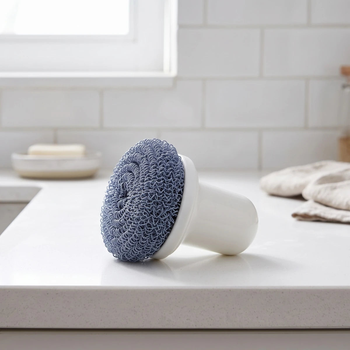 فرشاة تنظيف بمقبض