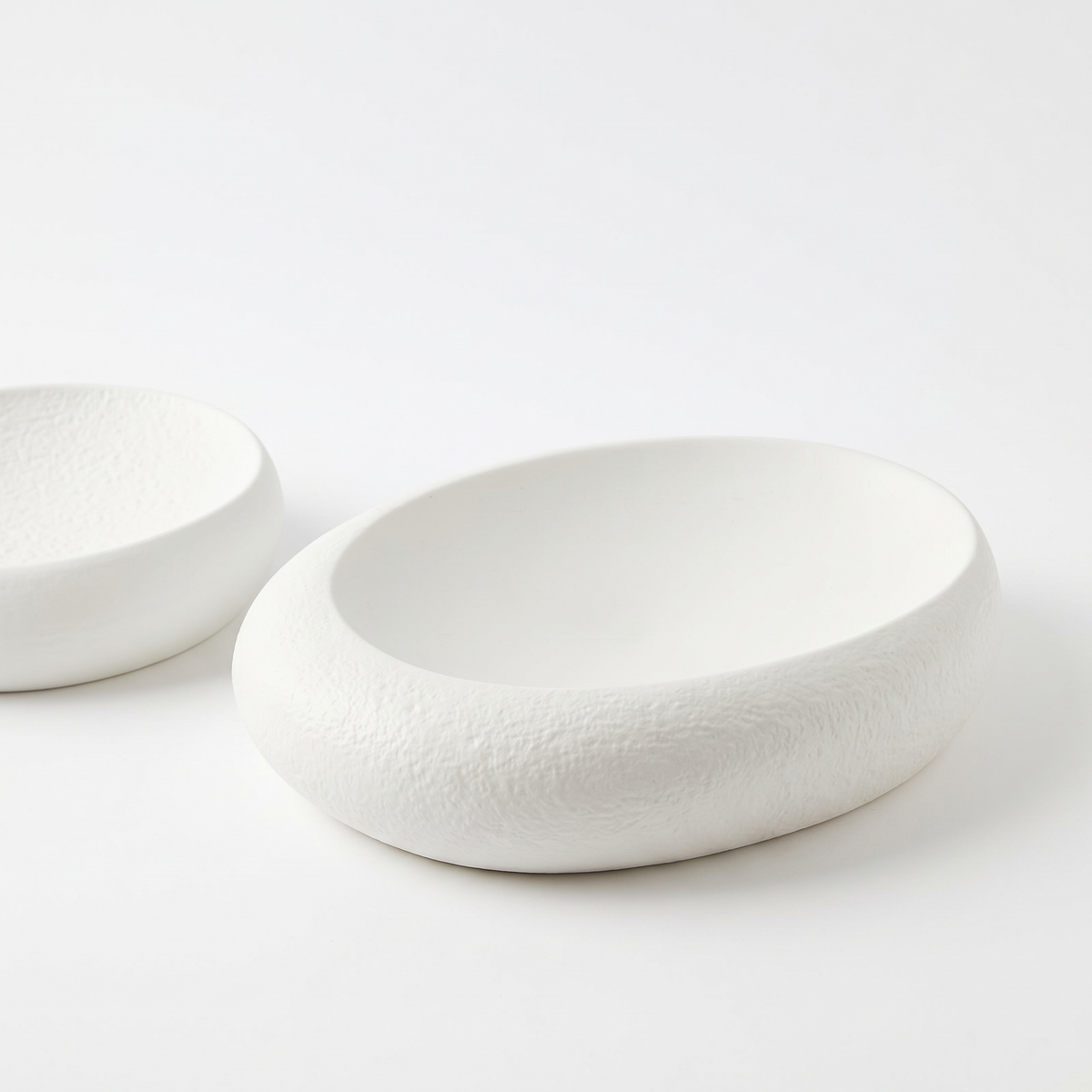 جاط تقديم أبيض بتصميم بيضاوي أنيق